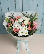 Букет цветов из:  Розы, Лизиантусы и Хризантемы в Новый Сад