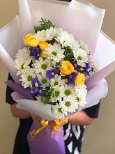 Букет цветов из:  Ирисы, Хризантемы и Розы #REPLACE_PRED# Новый Сад